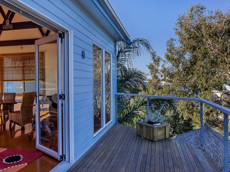19 Hollywood Crescent, Smiths Beach VIC 3922