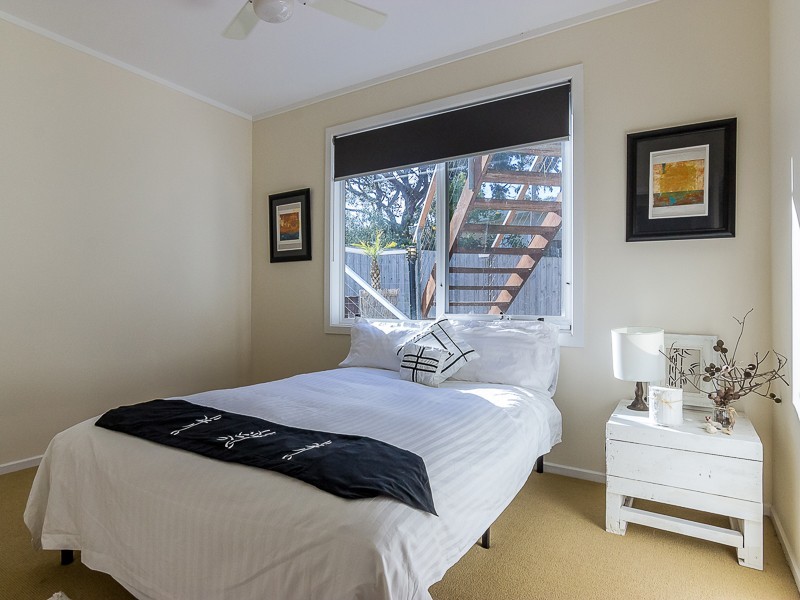 19 Hollywood Crescent, Smiths Beach VIC 3922