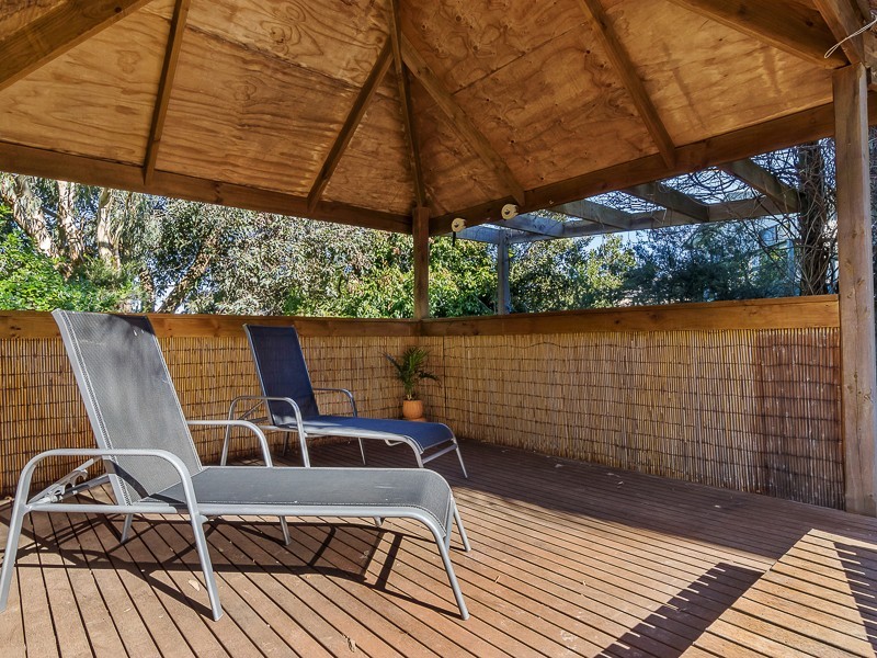 19 Hollywood Crescent, Smiths Beach VIC 3922