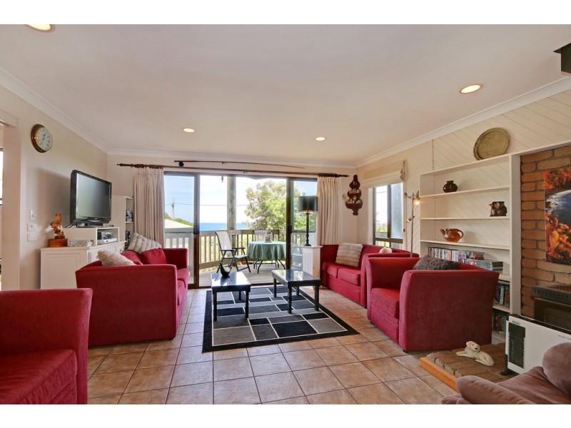 14 The Esplanade, Sunderland Bay VIC 3922