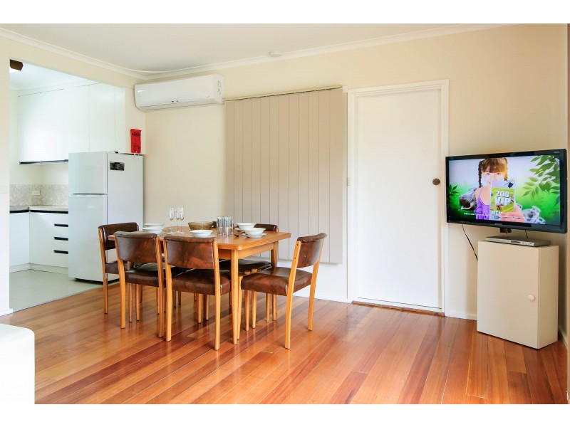 27 Alexander Avenue, Cowes VIC 3922