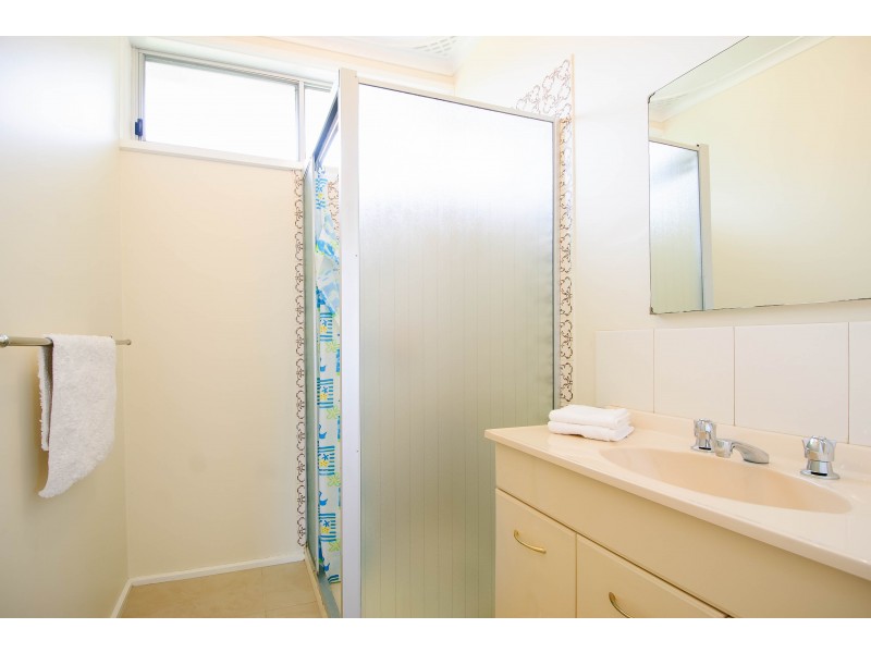 27 Alexander Avenue, Cowes VIC 3922