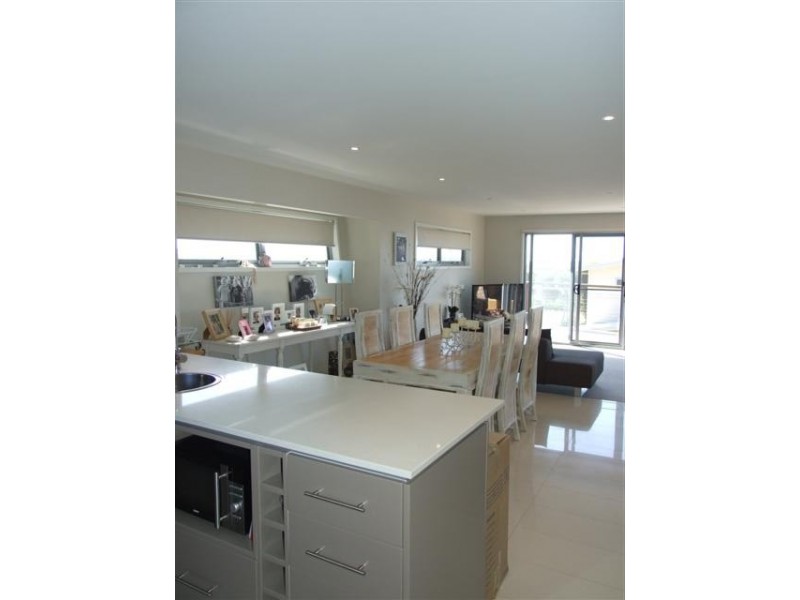 4/1A Stradbroke Crescent, Surf Beach VIC 3922