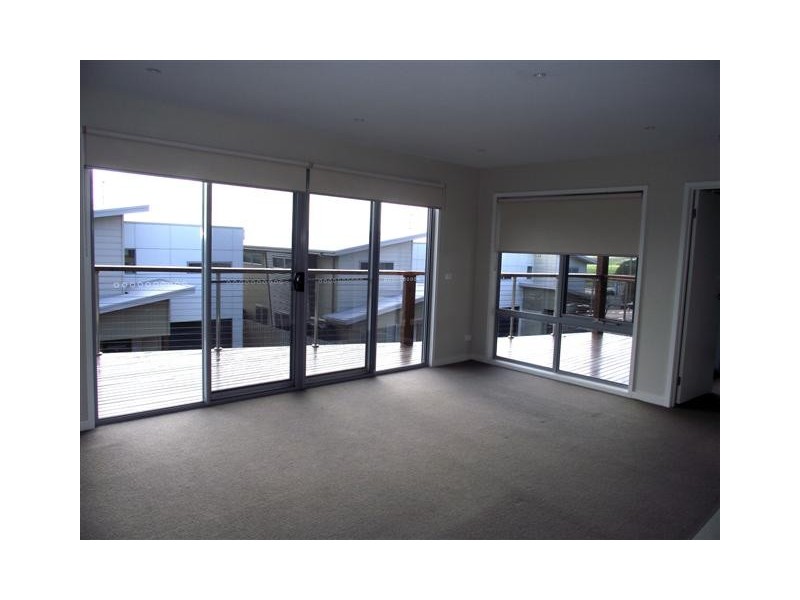 4/1A Stradbroke Crescent, Surf Beach VIC 3922