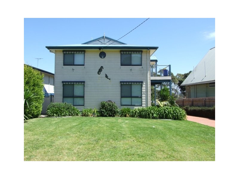 24 Bayview Drive, Cowes VIC 3922