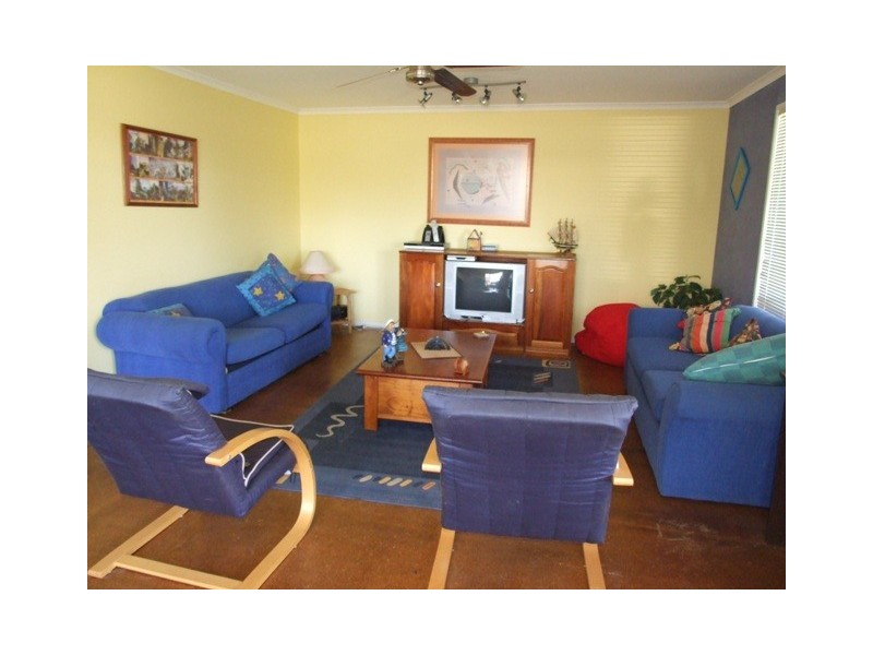 24 Bayview Drive, Cowes VIC 3922