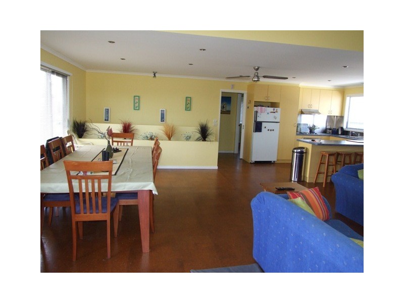 24 Bayview Drive, Cowes VIC 3922