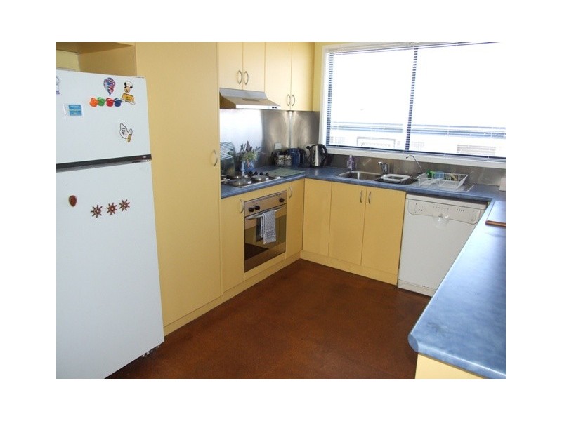 24 Bayview Drive, Cowes VIC 3922