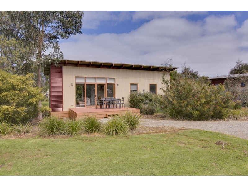 252/2124 Phillip Island Road, Cowes VIC 3922