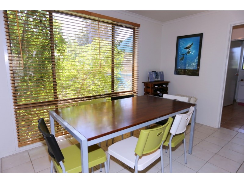 16 Dover Street, Sunderland Bay VIC 3922