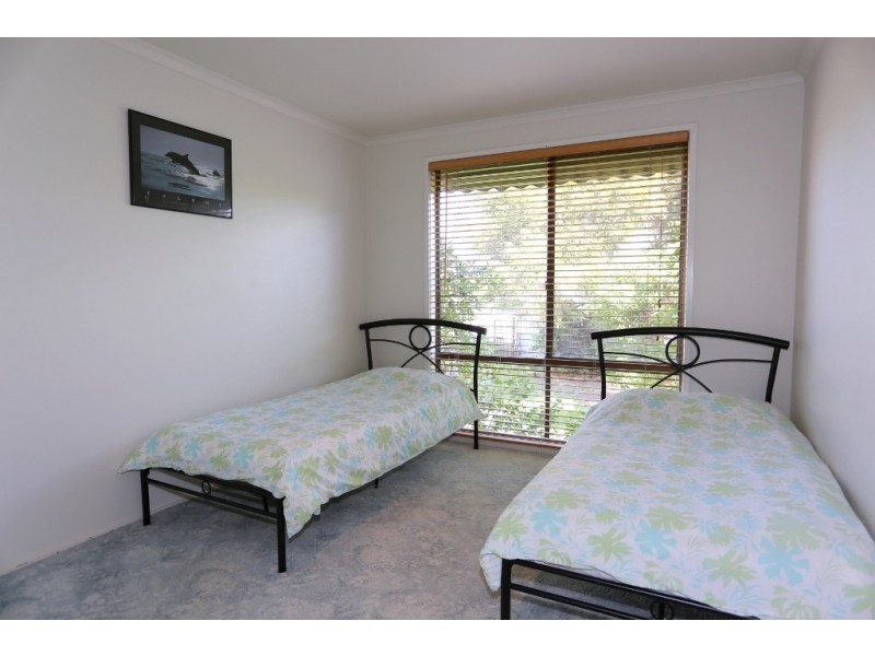 16 Dover Street, Sunderland Bay VIC 3922