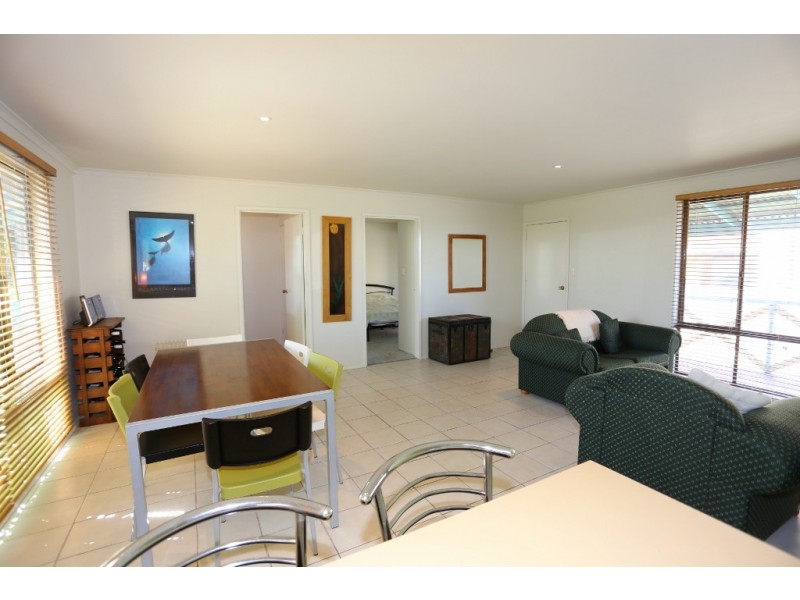 16 Dover Street, Sunderland Bay VIC 3922