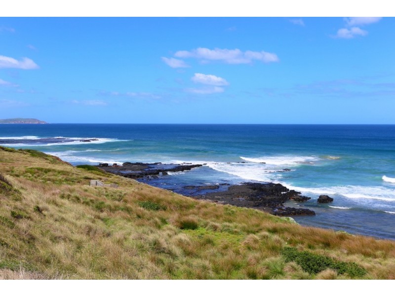 16 Dover Street, Sunderland Bay VIC 3922