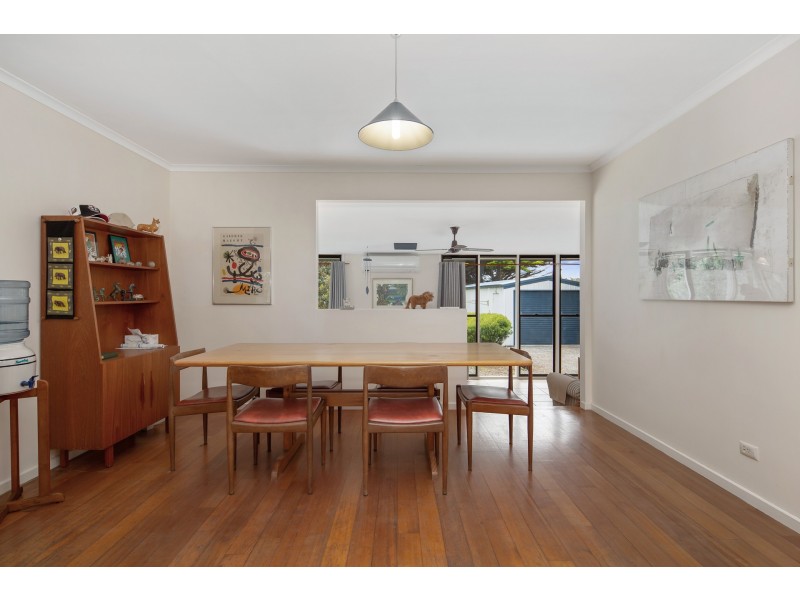 2 Park Street, Surf Beach VIC 3922