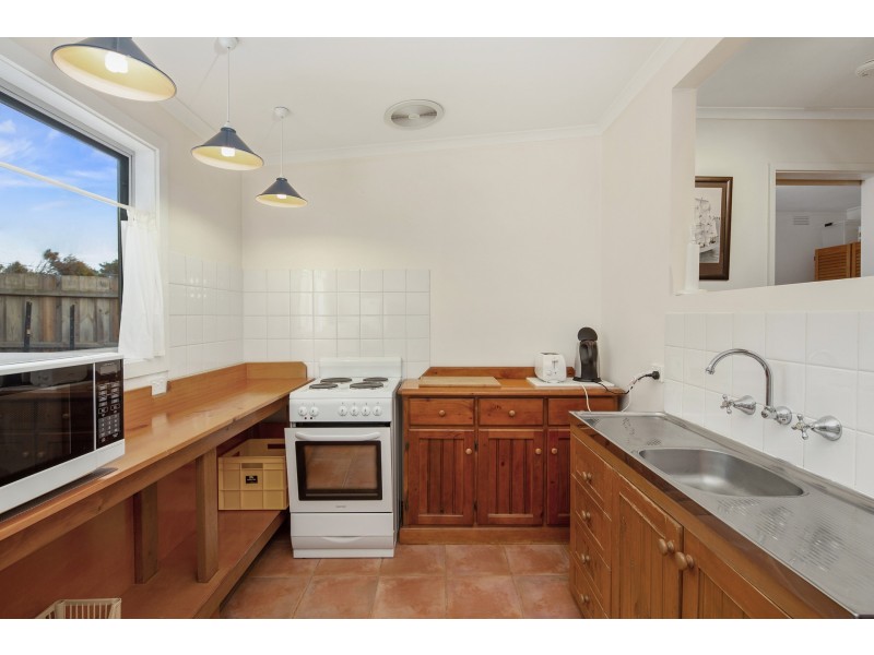 2 Park Street, Surf Beach VIC 3922