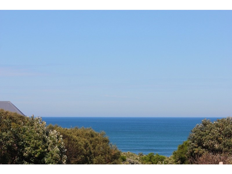 1 Rowena Road, Sunderland Bay VIC 3922