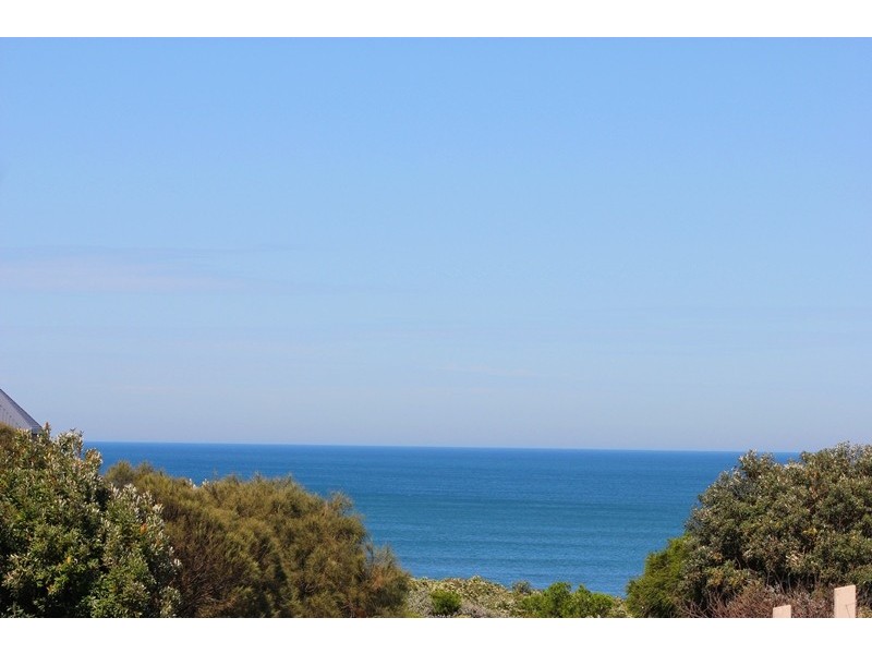 1 Rowena Road, Sunderland Bay VIC 3922