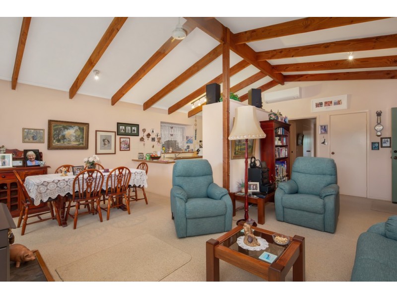 27 Plover Street, Cowes VIC 3922