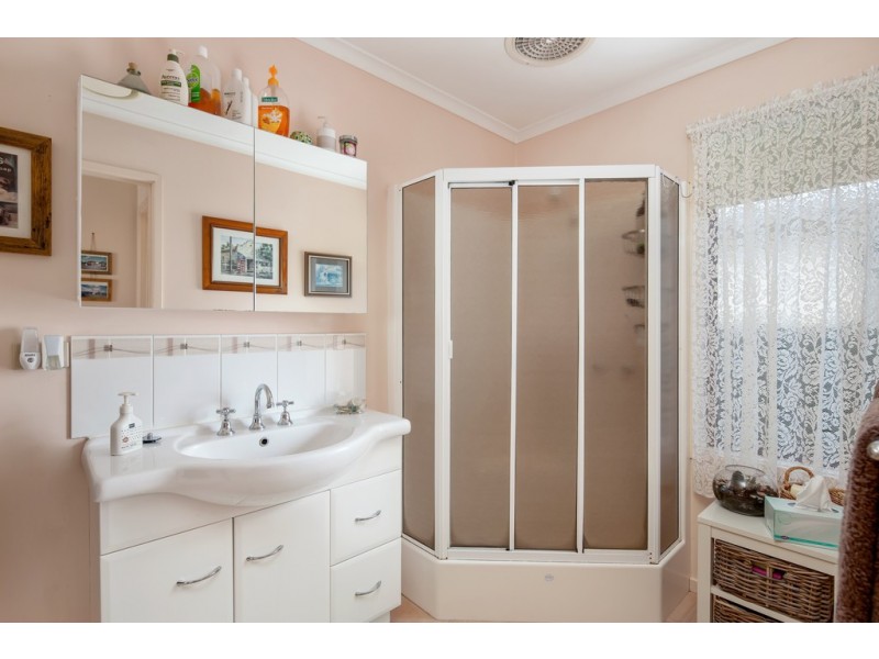 27 Plover Street, Cowes VIC 3922