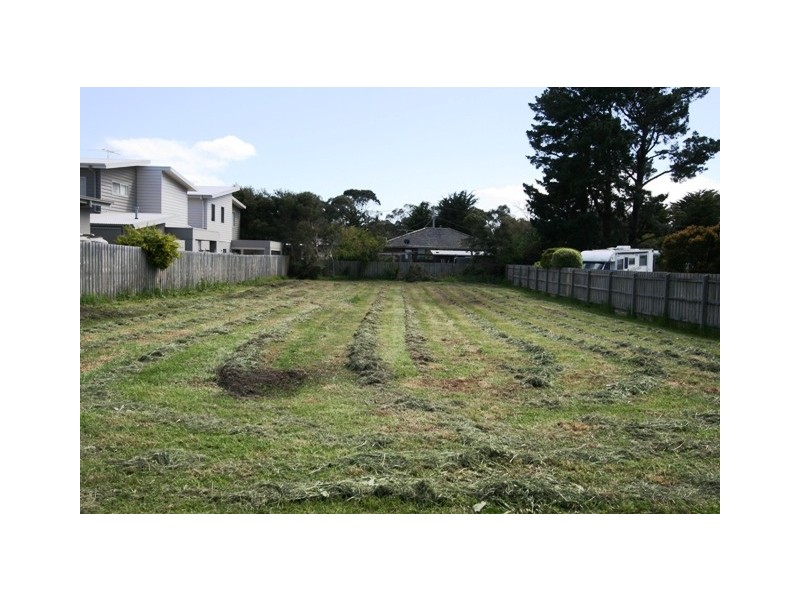 26 Redwood Drive, Cowes VIC 3922