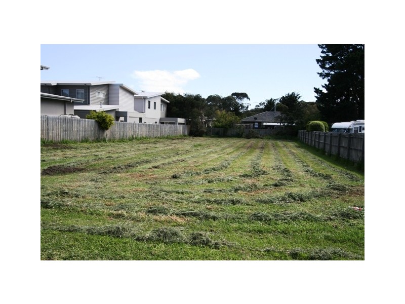 26 Redwood Drive, Cowes VIC 3922