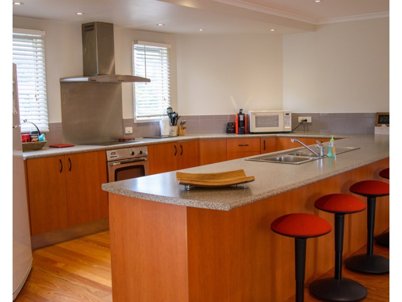 10 Outlook Drive, Cowes VIC 3922