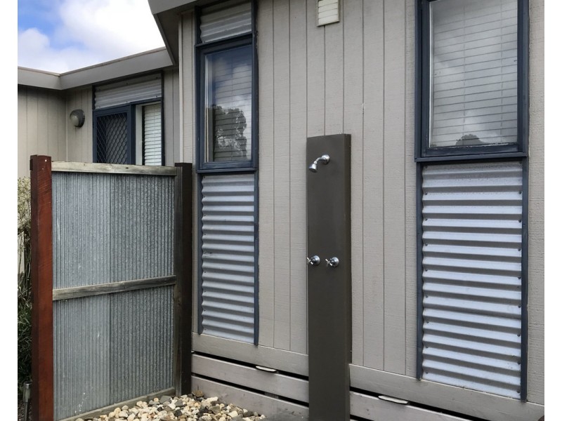 10 Outlook Drive, Cowes VIC 3922