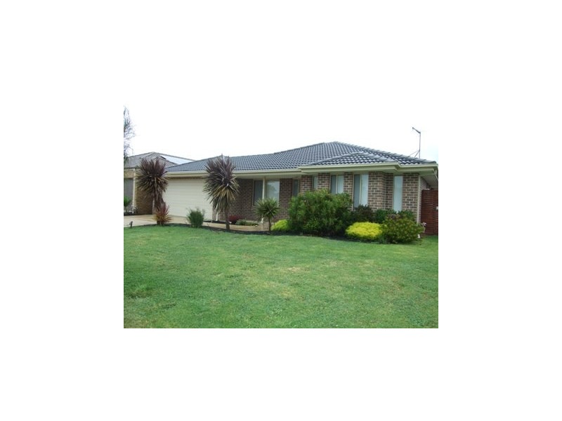 9 Rosella Grove, Cowes VIC 3922