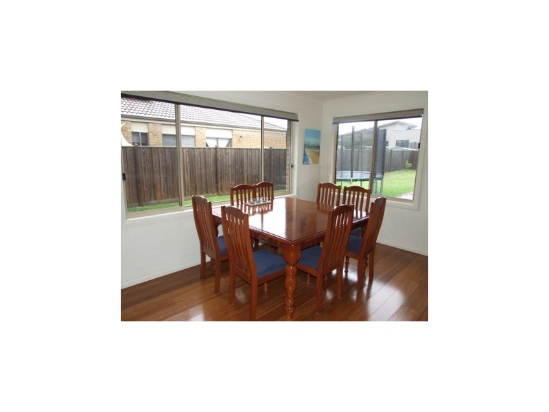 9 Rosella Grove, Cowes VIC 3922
