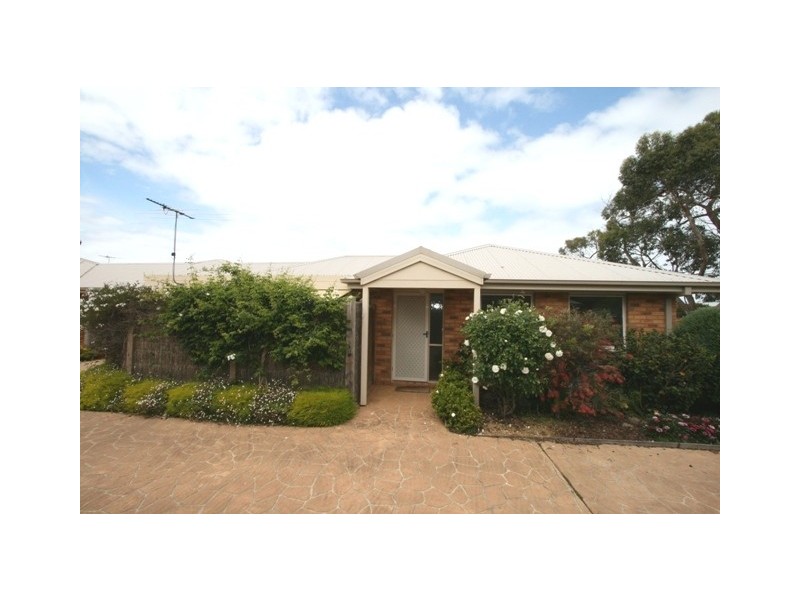 2/11 Fowler Grove, Newhaven VIC 3925