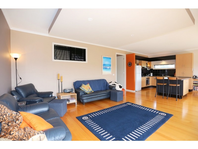 18 Golden Court, Sunset Strip VIC 3922