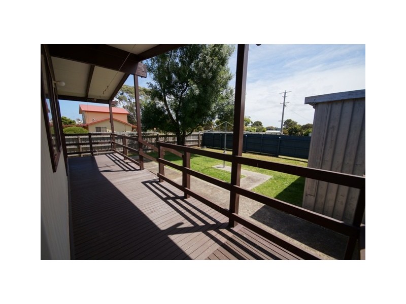 28 Carapooka Way, Cowes VIC 3922