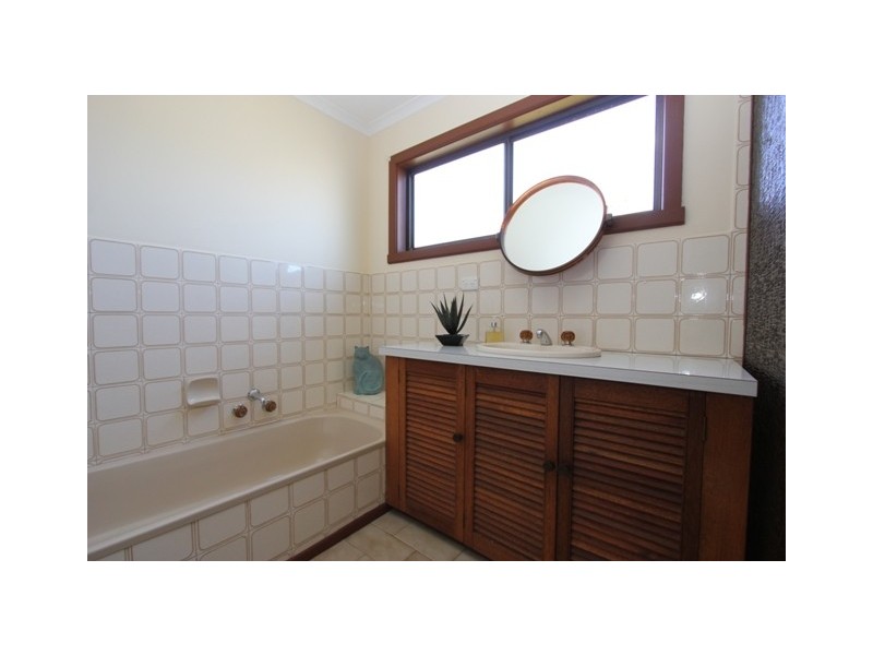 111 Justice Road, Cowes VIC 3922