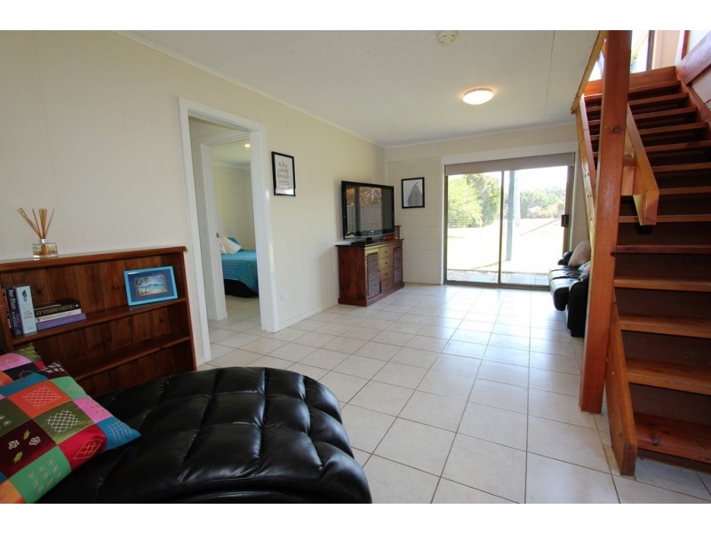 19 Golden Court, Sunset Strip VIC 3922