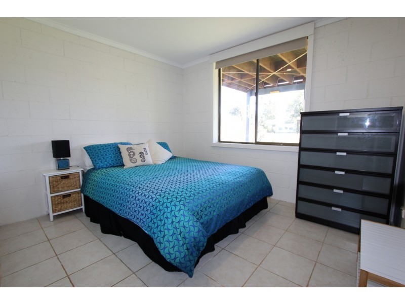 19 Golden Court, Sunset Strip VIC 3922