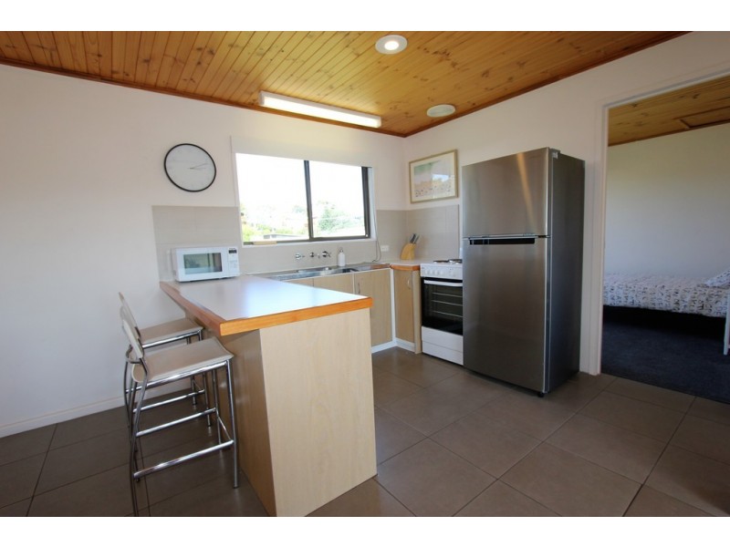 19 Golden Court, Sunset Strip VIC 3922