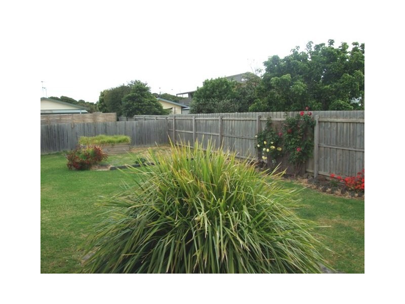36 Cleeland St, Newhaven VIC 3925
