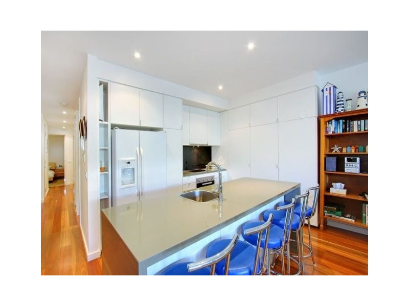 4/4 The Esplanade, Cowes VIC 3922