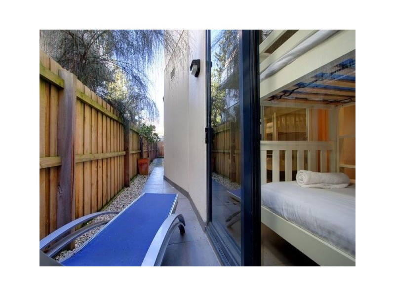 4/4 The Esplanade, Cowes VIC 3922