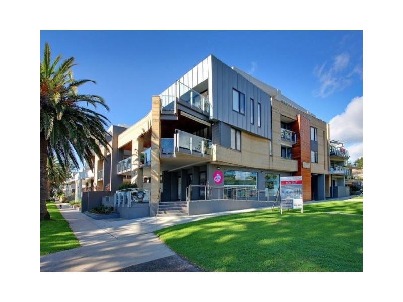 4/4 The Esplanade, Cowes VIC 3922