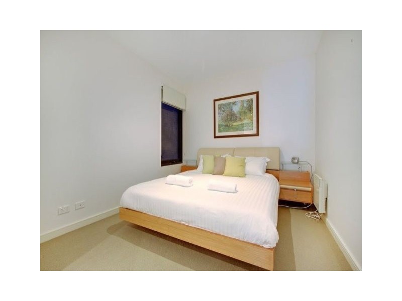 4/4 The Esplanade, Cowes VIC 3922