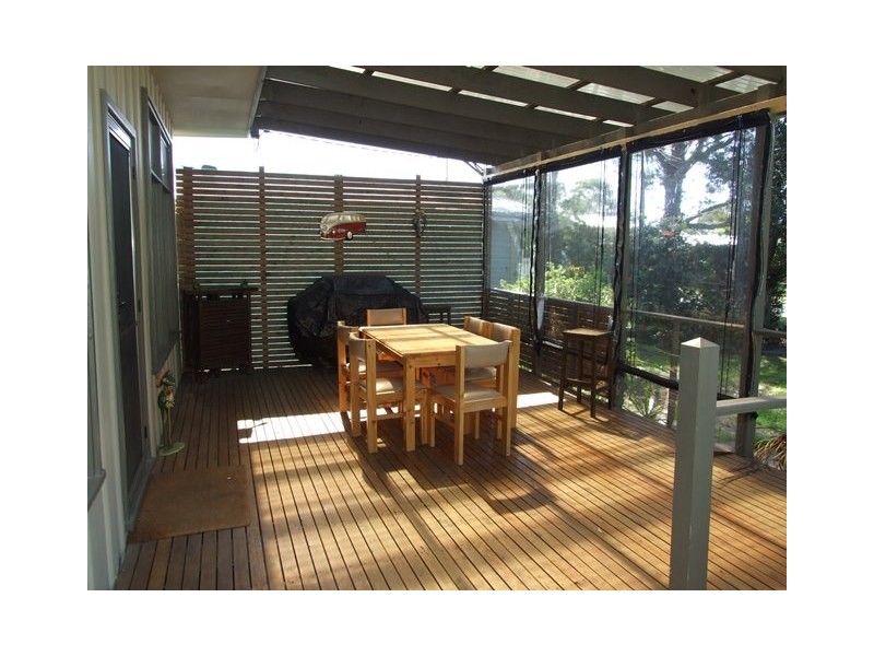 23 Ti Tree Dve, Cowes VIC 3922