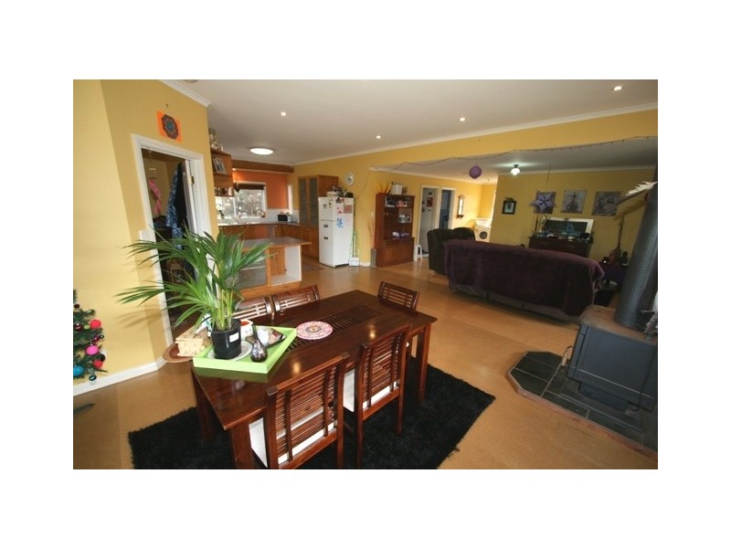 16 Sinclair Avenue, Surf Beach VIC 3922