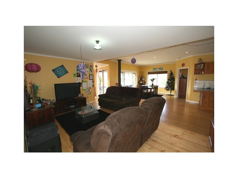 16 Sinclair Avenue, Surf Beach VIC 3922