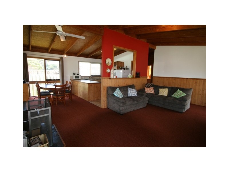 38 Elwood Avenue, Surf Beach VIC 3922