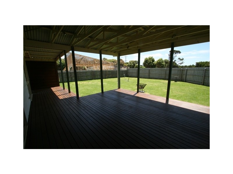 38 Elwood Avenue, Surf Beach VIC 3922