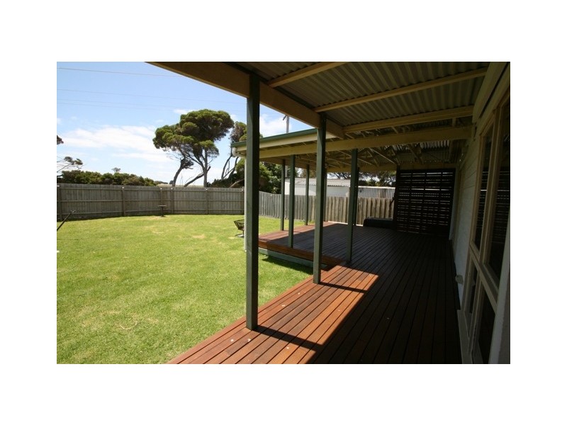 38 Elwood Avenue, Surf Beach VIC 3922