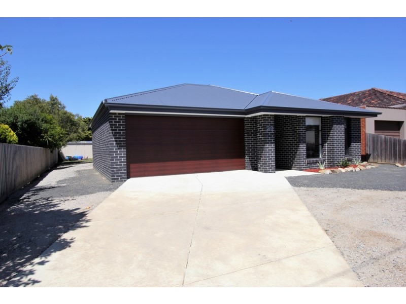 29 Albany Road, Cowes VIC 3922