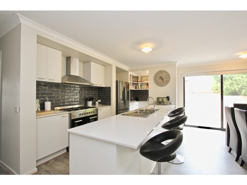 29 Albany Road, Cowes VIC 3922