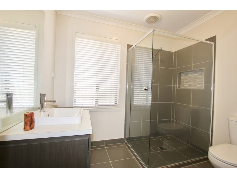 29 Albany Road, Cowes VIC 3922